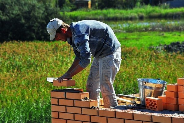 Découvrez les meilleurs matériaux écologiques pour construire votre maison durable