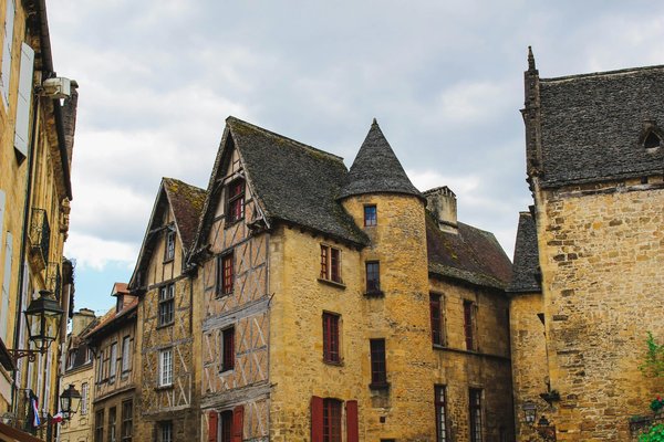 Les secrets bien gardés du patrimoine bâti : Découvrez les trésors architecturaux insoupçonnés